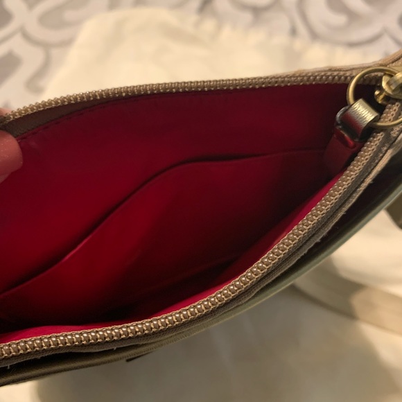 Coach crossbody - Picture 2 of 4